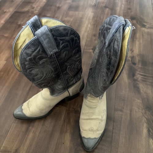 Women wrangler boots size - women’s,